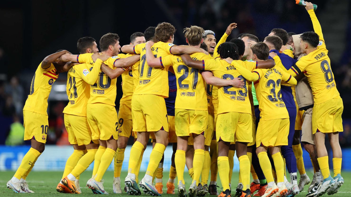 頭球向來是 頭球向來是